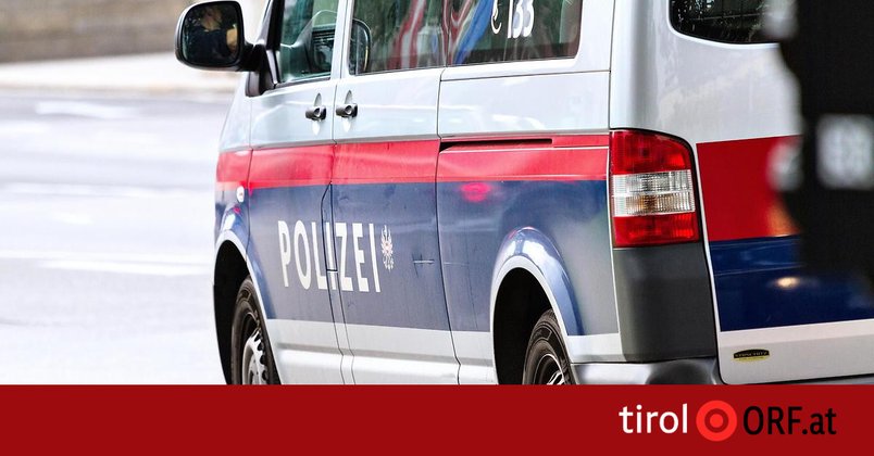 Jugendlicher beraubt und tätlich angegriffen