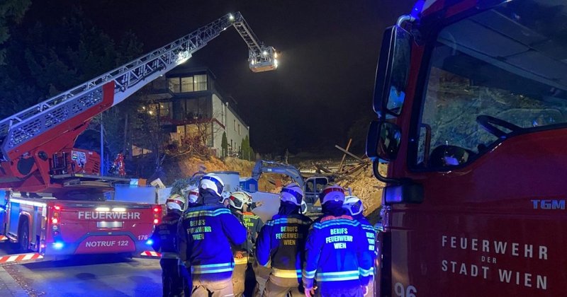 Großeinsatz: Haus in Döbling eingestürzt