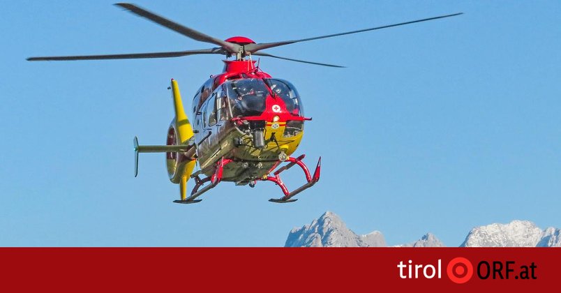 Bub auf Parkplatz angefahren und verletzt