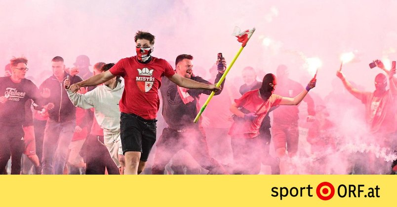 Fußball: Faneklat verhindert Meisterfeier in Prag