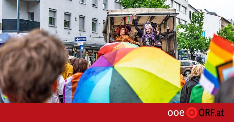 Erste Pride-Parade in Wels